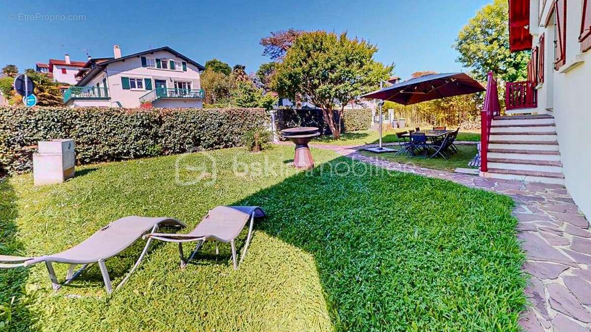 Maison avec jardin au centre du village côté océan à Guéthary - photo 4