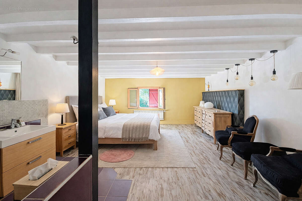 Maison à MONTREVEL-EN-BRESSE