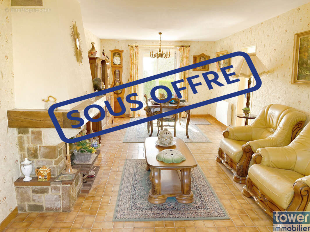 Maison à DEMOUVILLE