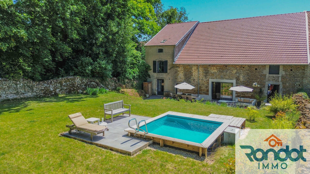 Maison à SAINT-BROINGT-LES-FOSSES