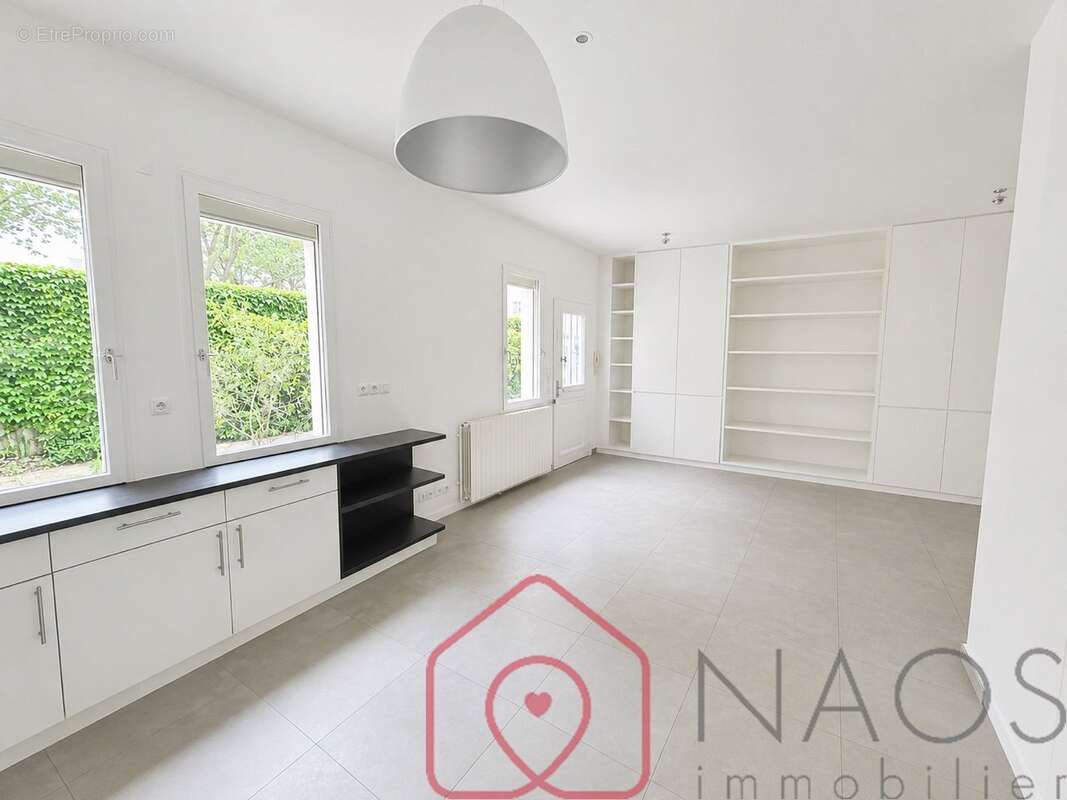 Maison à PARIS-17E