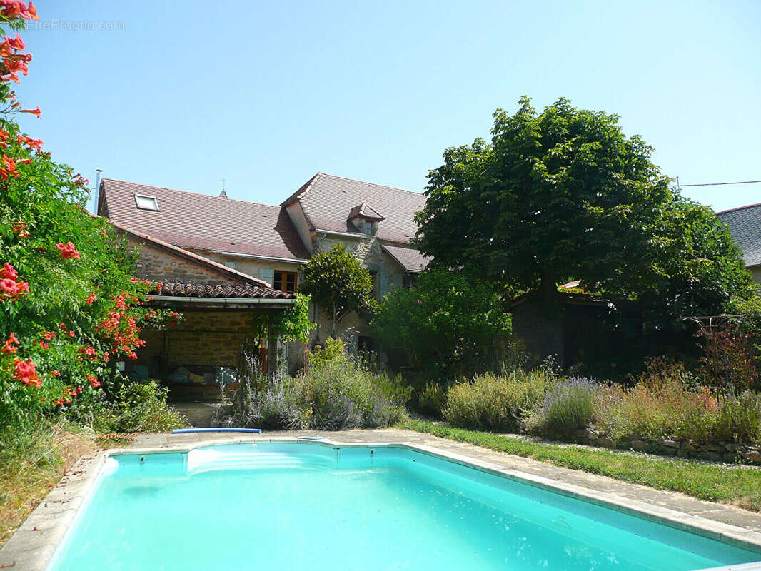 Maison de caractère - près de Villeneuve d'Aveyron - photo 2