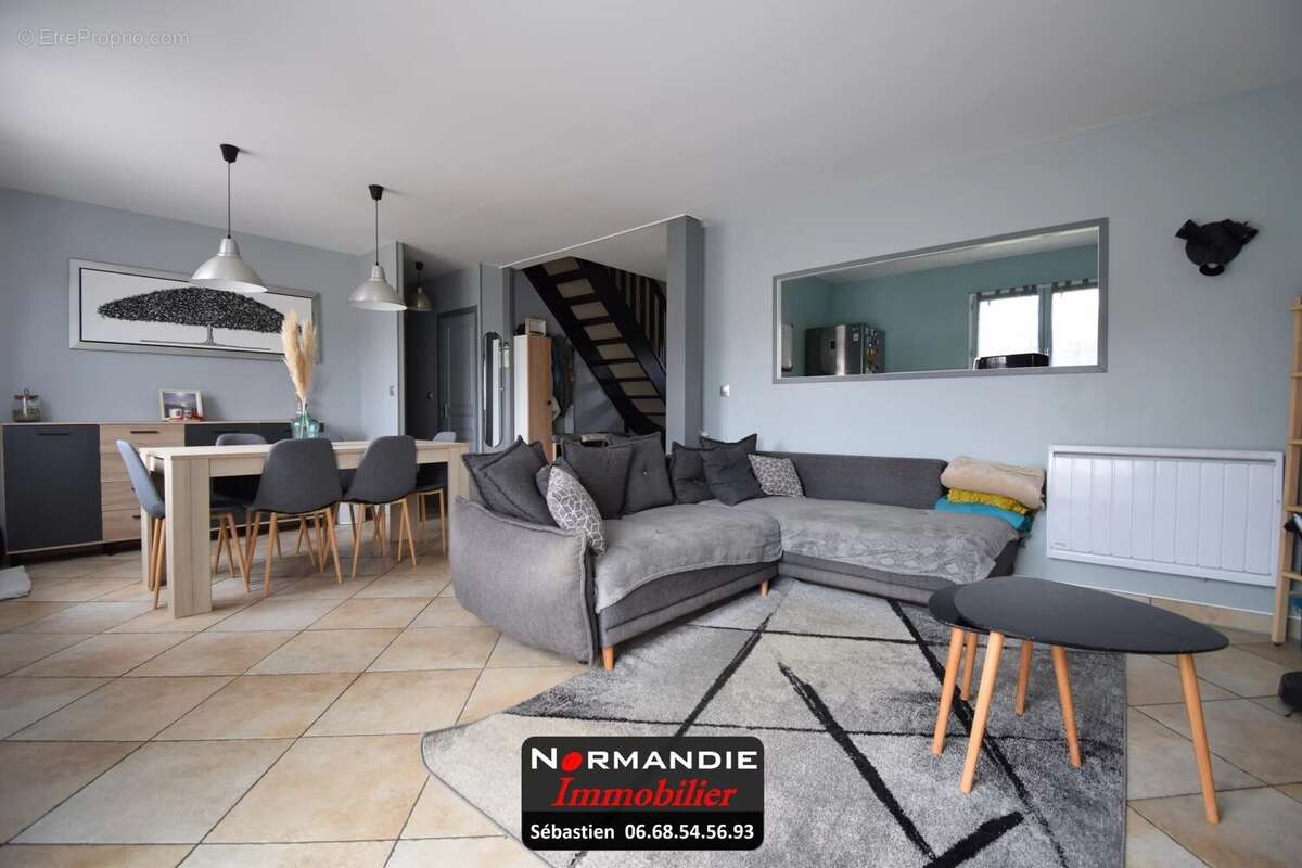 Maison à SIERVILLE