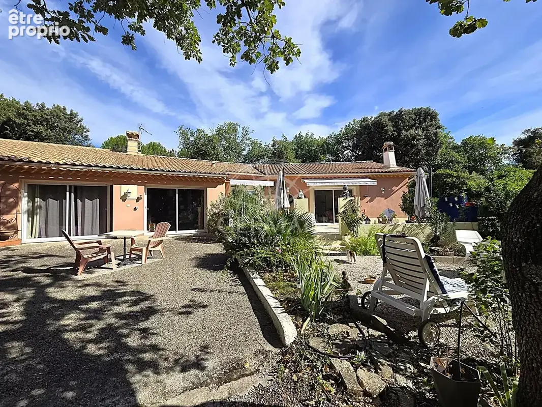 Mazan à vendre en Exclusivité maison de plain pied avec piscine sur un terrain de plus de 2600m² - photo 8