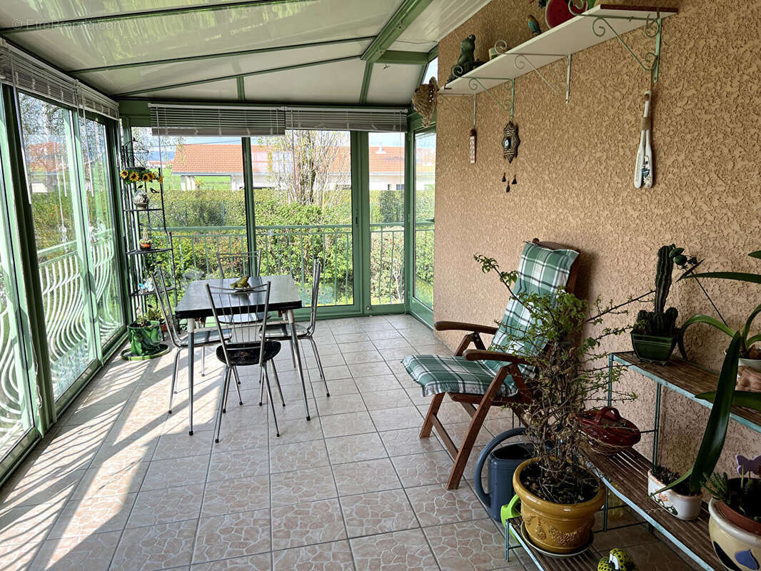 Maison à COMMELLE-VERNAY