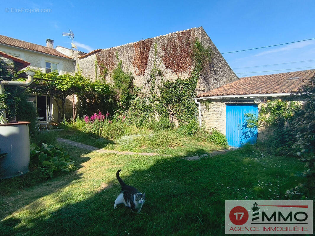 Maison à THAIRE