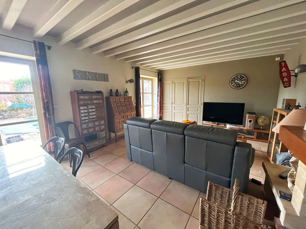 Maison à LUCENAY