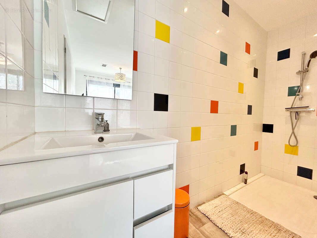 Maison à SAINT-ESTEVE