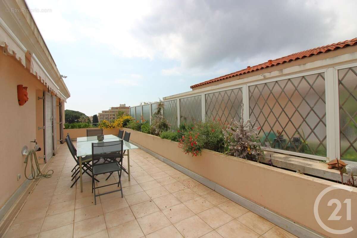 Appartement à ROQUEBRUNE-CAP-MARTIN