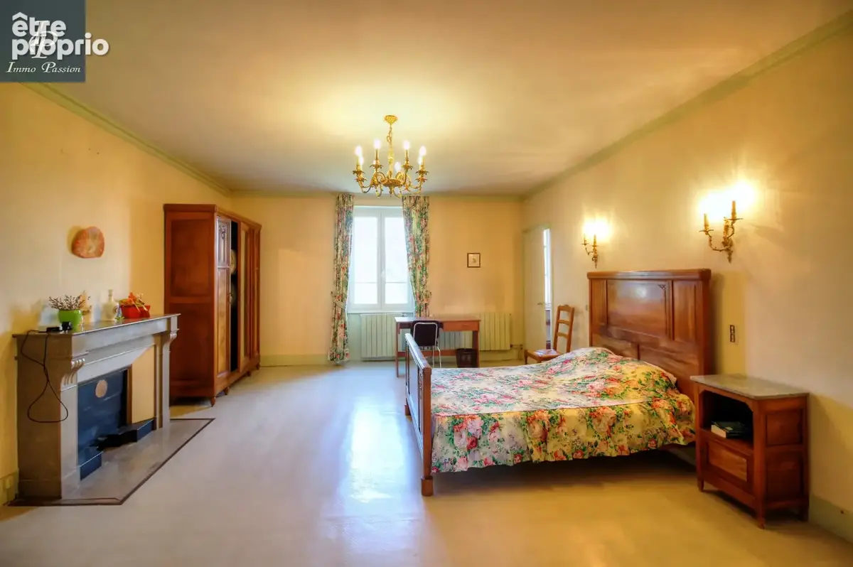 A VENDRE Proche COUSANCE : Magnifique Propriété 11 pièces 350 m2 - photo 22