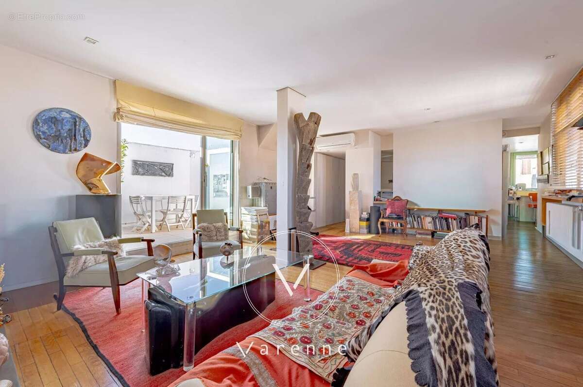 Appartement à PARIS-7E