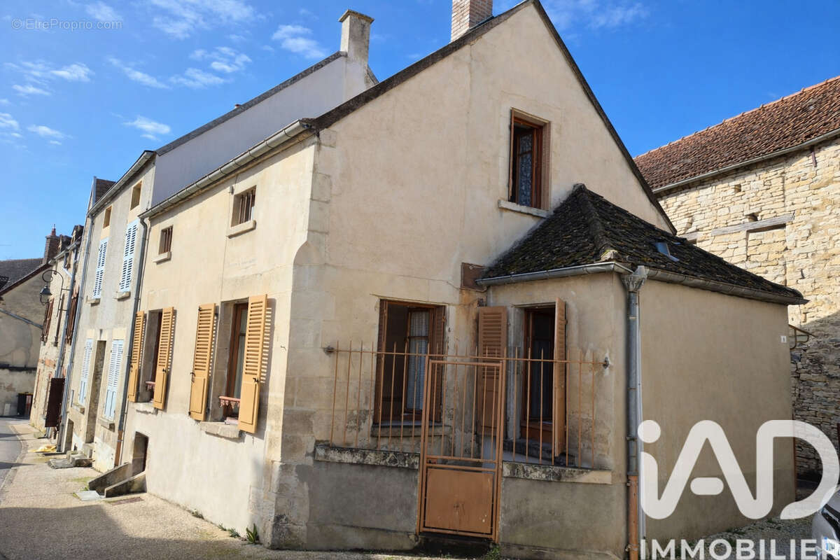 Photo 2 - Maison à ANCY-LE-FRANC