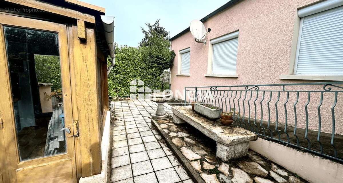 Maison à MONTELIMAR