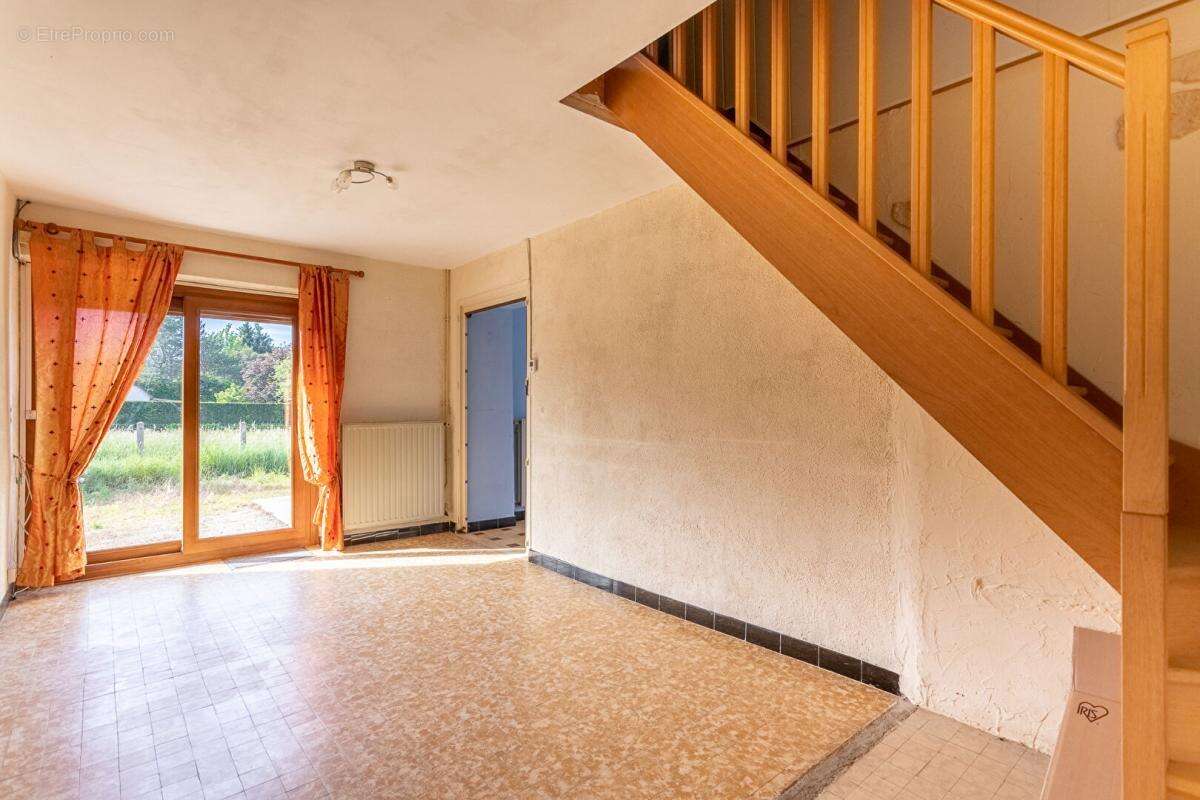 Maison La Chapelle Montmartin 6 pièces 130 m2 - photo 2