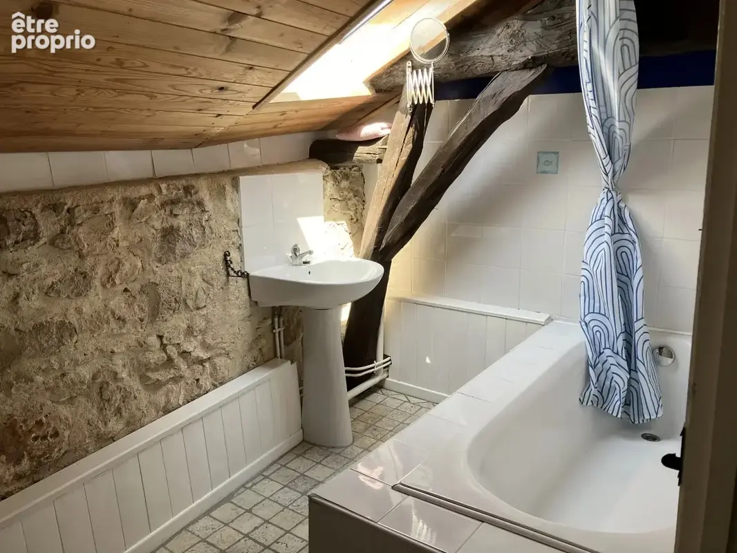 Maison en pierre avec 3 chambres et beaucoup de cachet - photo 17