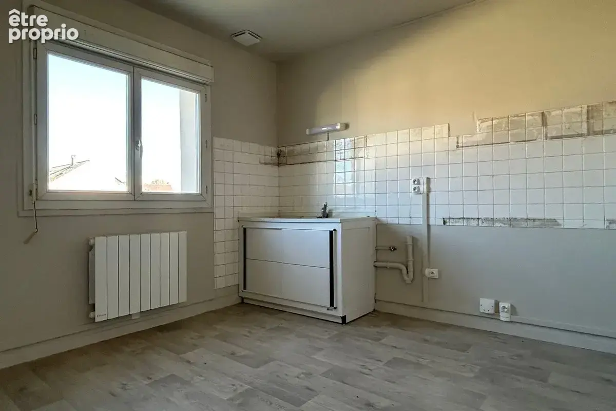 Brienon-sur-Armançon -  Maison T5 rénovée - Secteur calme à 15 min de la gare SNCF ! - photo 9