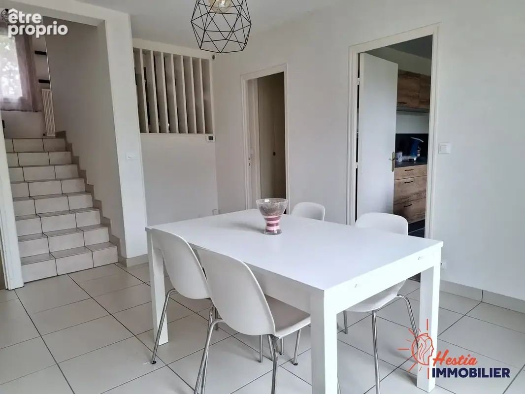 Maison 6 pièces 91 m² à vendre à Chalons-En-Champagne (51000) - photo 3