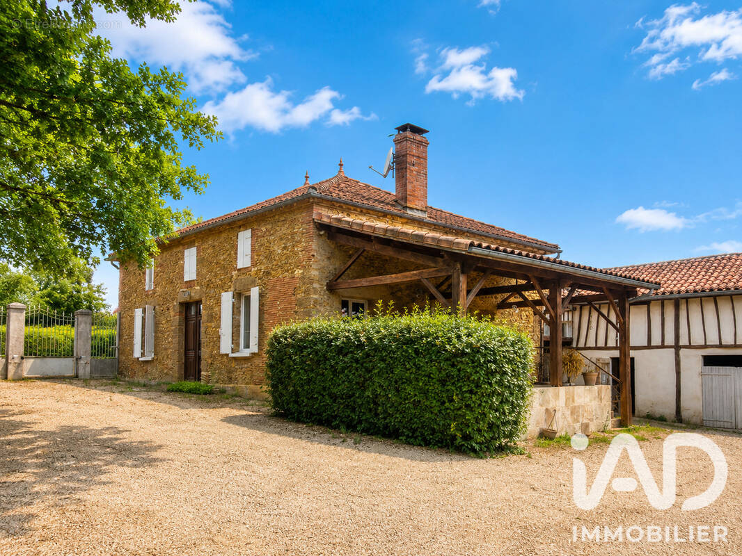 Maison 3 pièces 95 m² · à Nogaro · 95 m² · 165 300 €