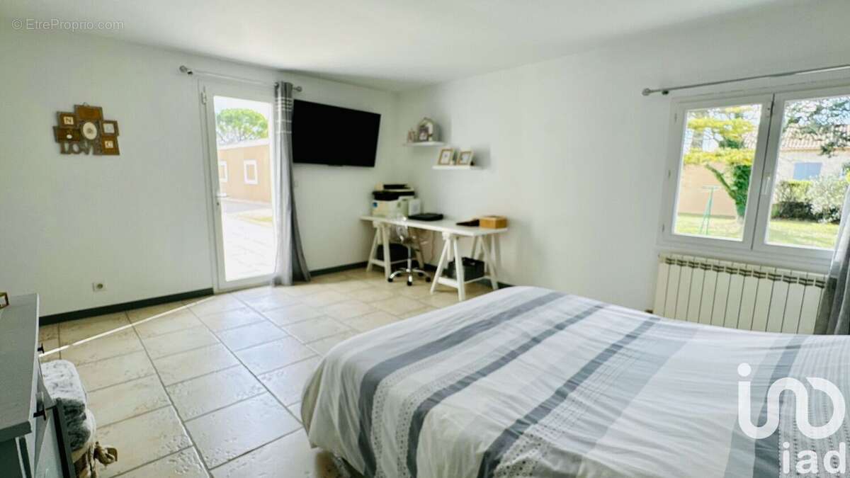 Photo 9 - Maison à ENTRAIGUES-SUR-LA-SORGUE