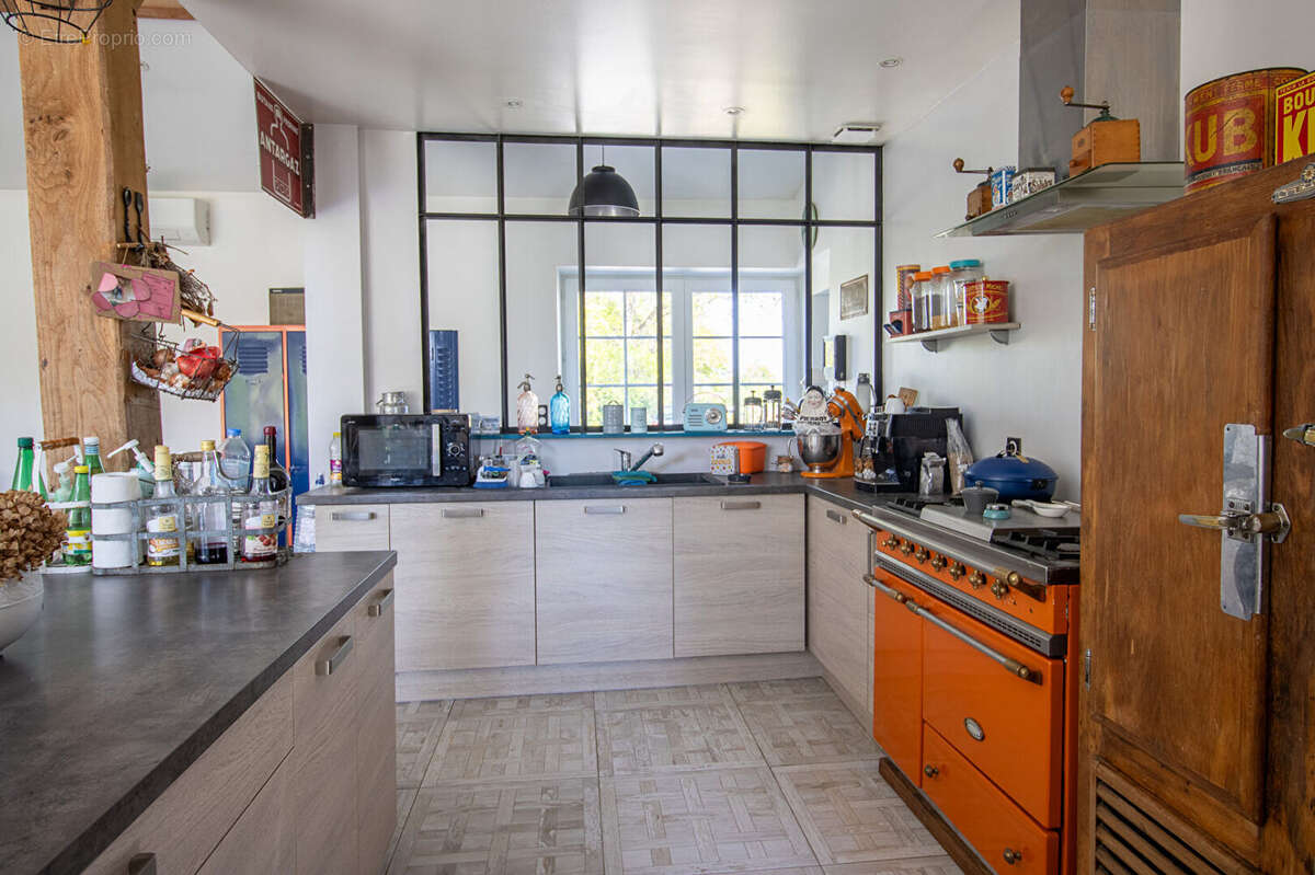 Maison à CHATEAUNEUF