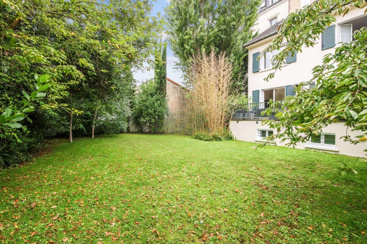 Maison à LA GARENNE-COLOMBES