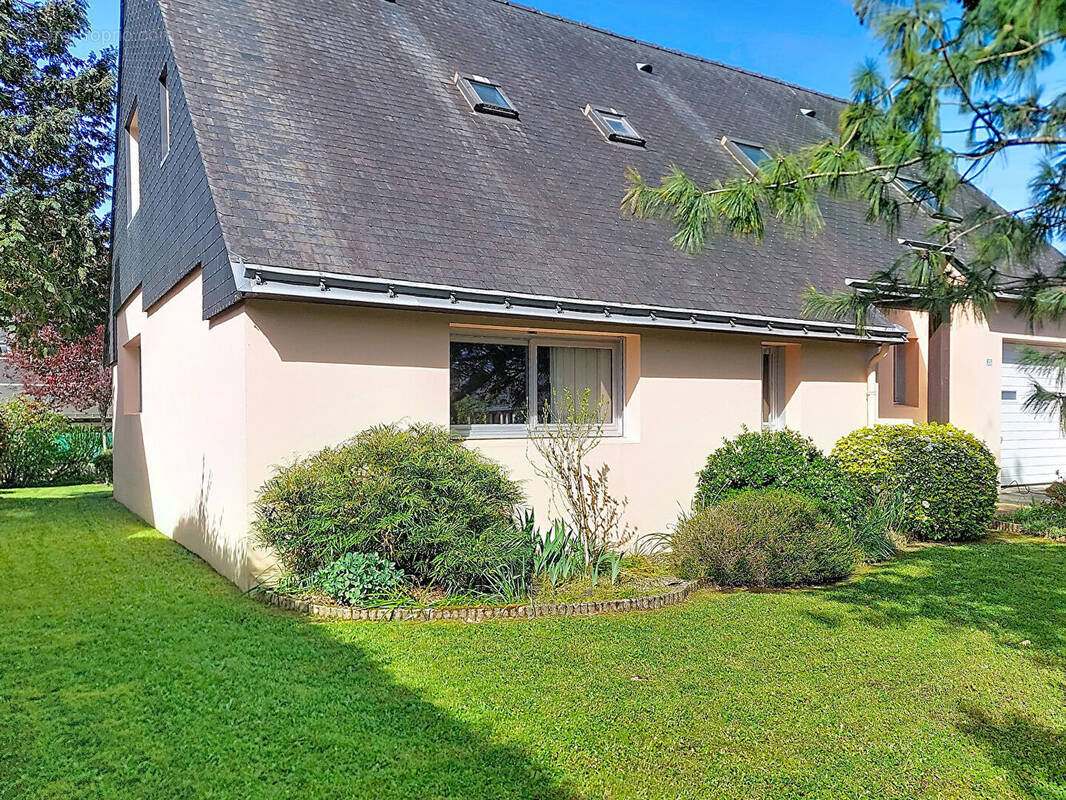 Maison à SAINTE-LUCE-SUR-LOIRE