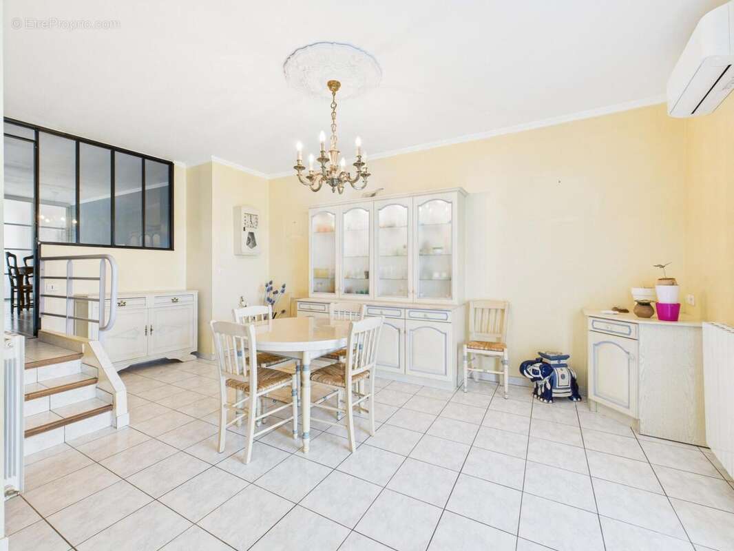 Maison 195 m² à Moux  - photo 5