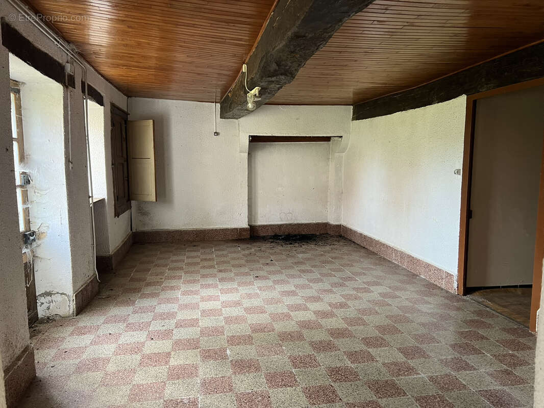 Maison à OYE