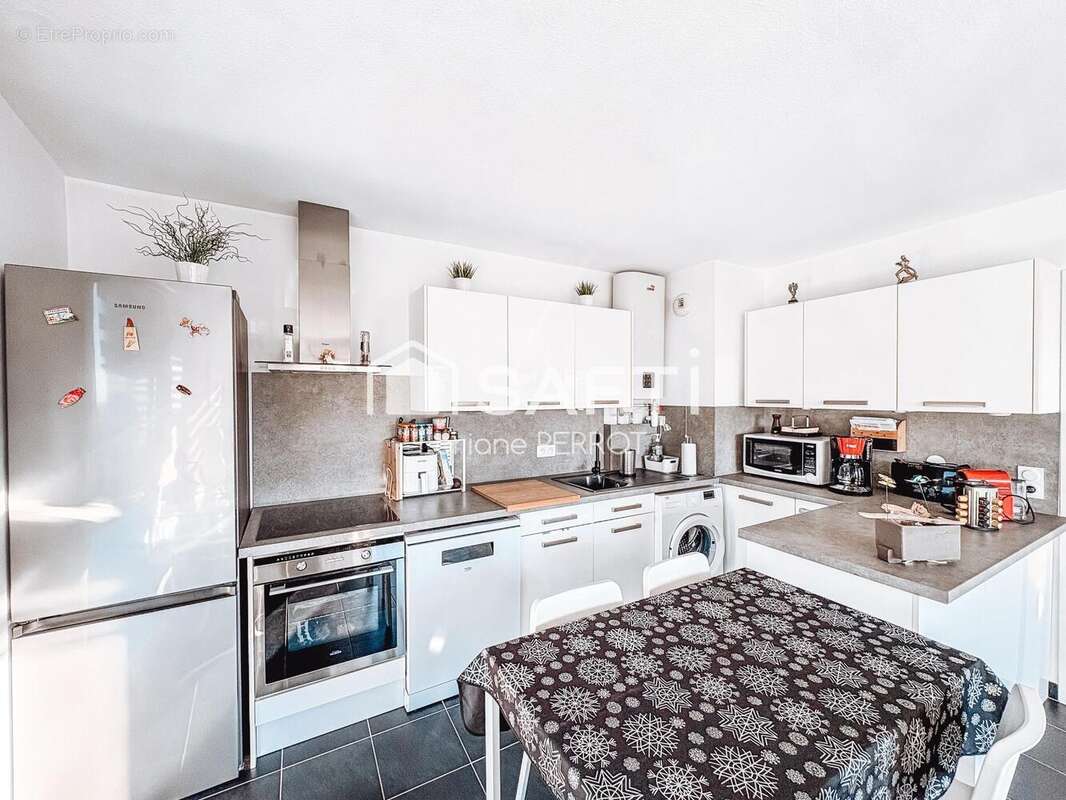 Photo 4 - Appartement à CHATEAUNEUF-LES-MARTIGUES