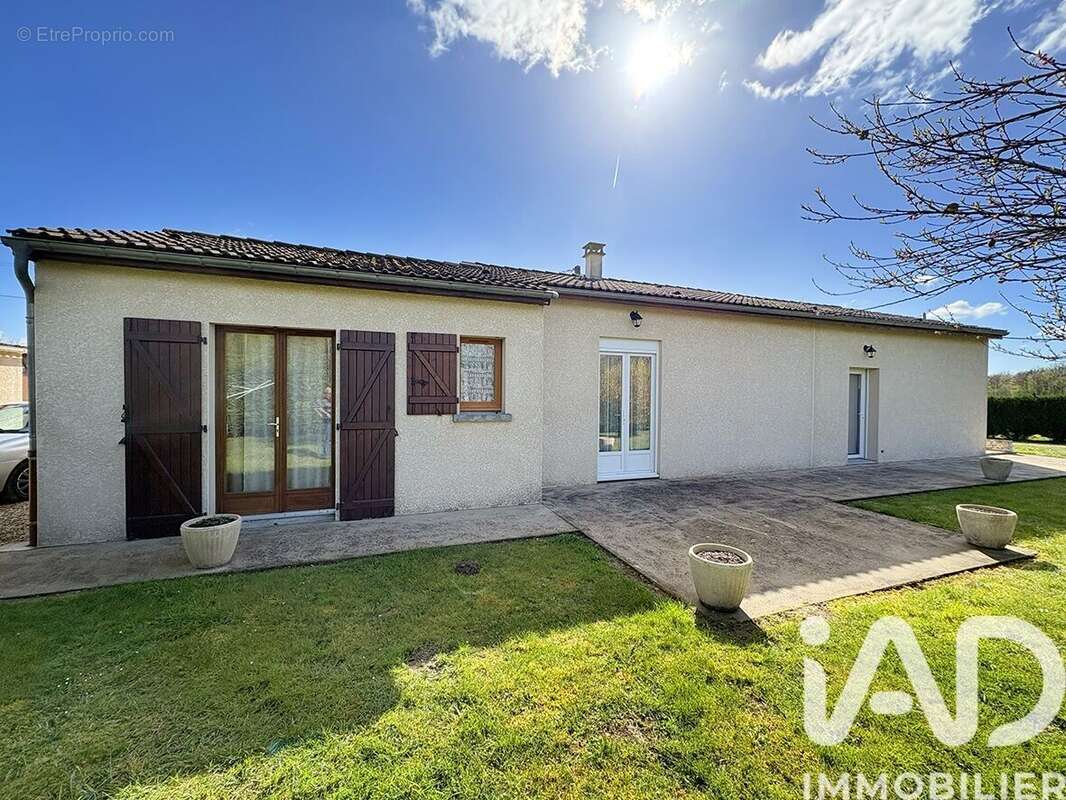 Maison 104 m² à Sommecaise  - photo 9