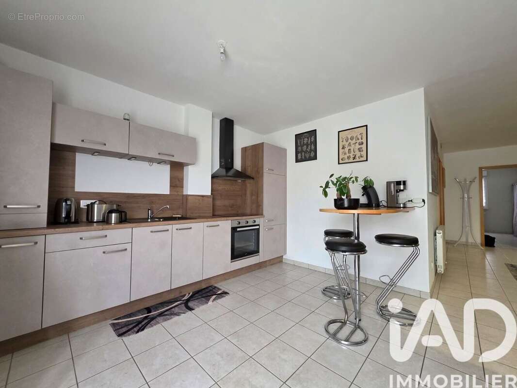 Appartement 73 m² à Henriville  - photo 3