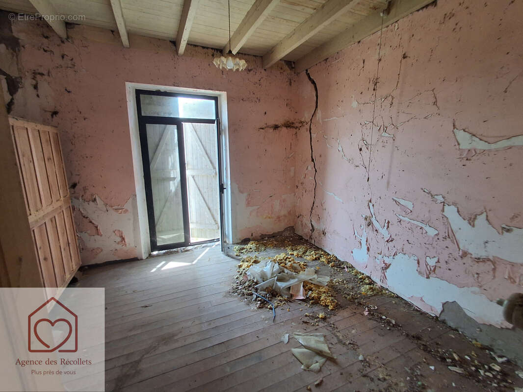 Maison et dépendance à révoner - photo 6