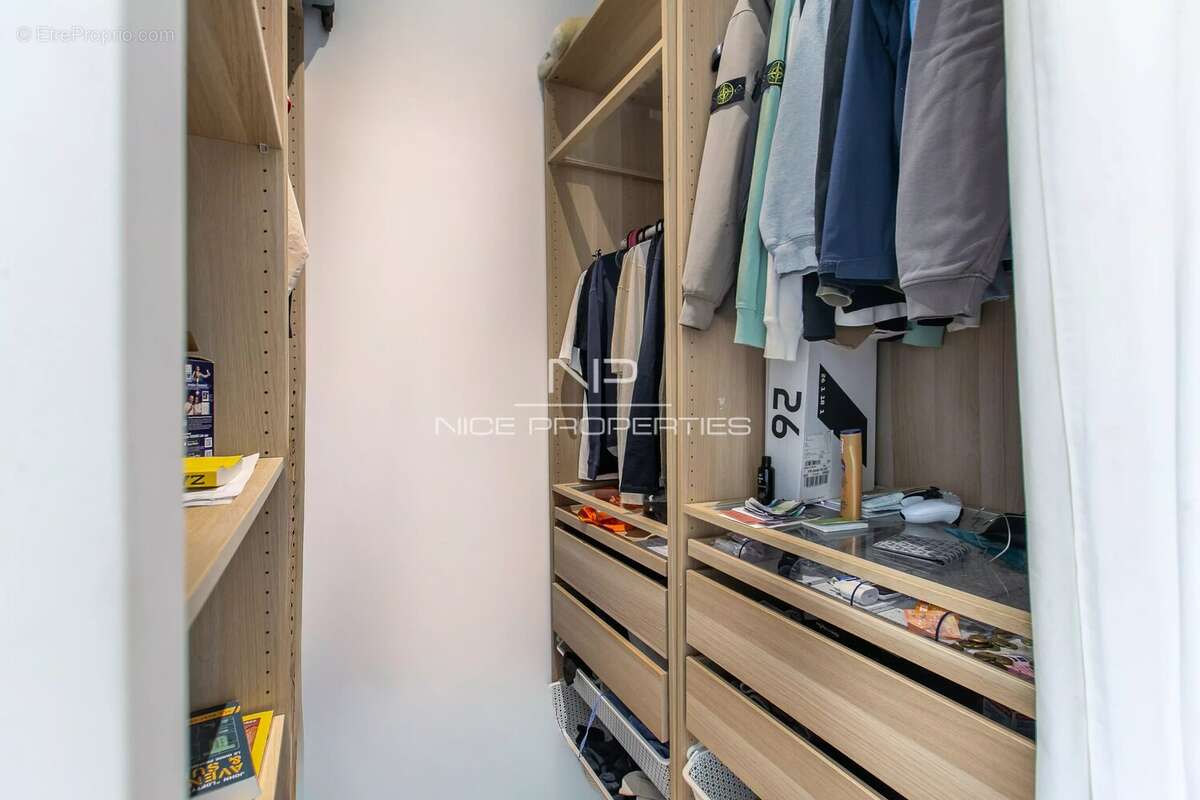 Nice Carré d'Or, splendide 4 pièces rénové et climatisé en dernier étage - photo 10