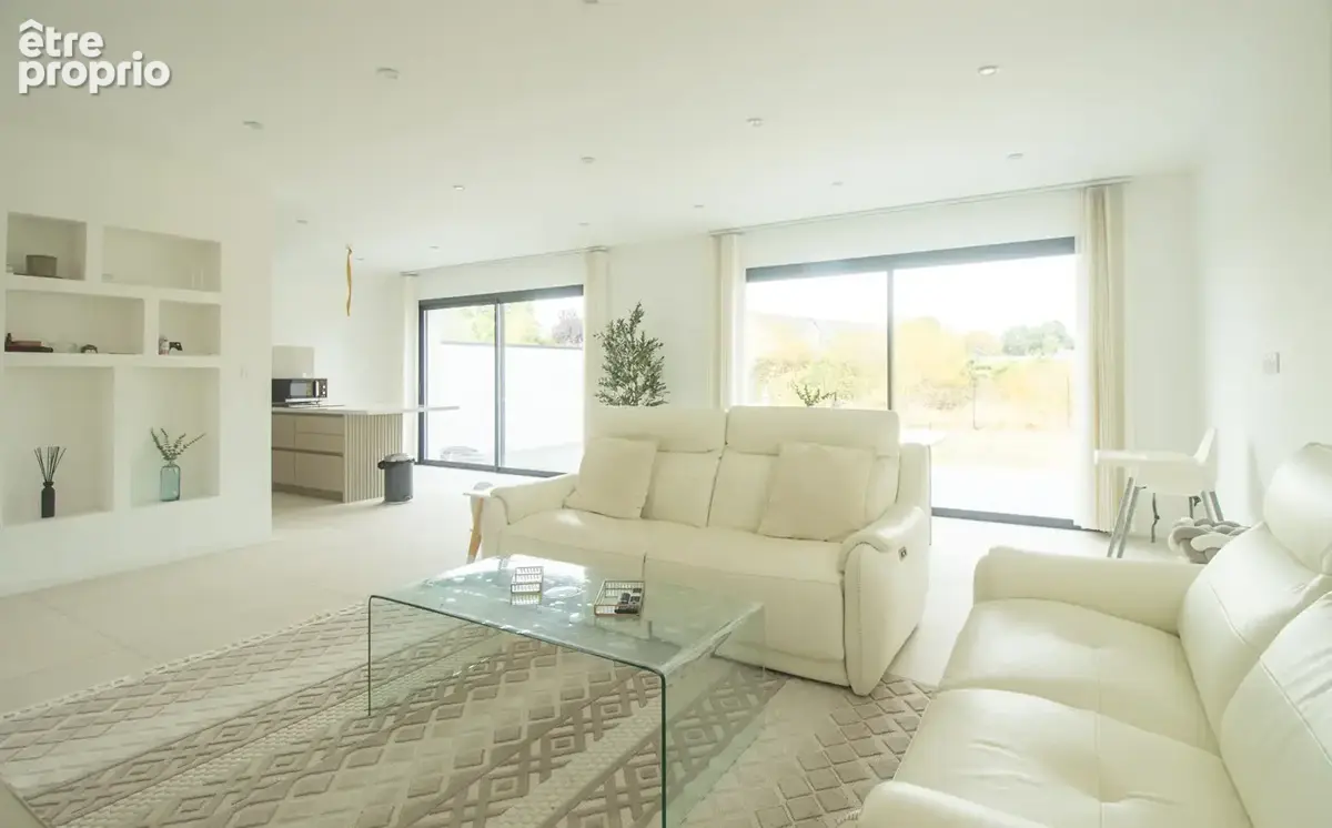 Maison contemporaine - 6 pièces - 145 m² - 4 chambres - Terrasse, Jardin et Garage - photo 6