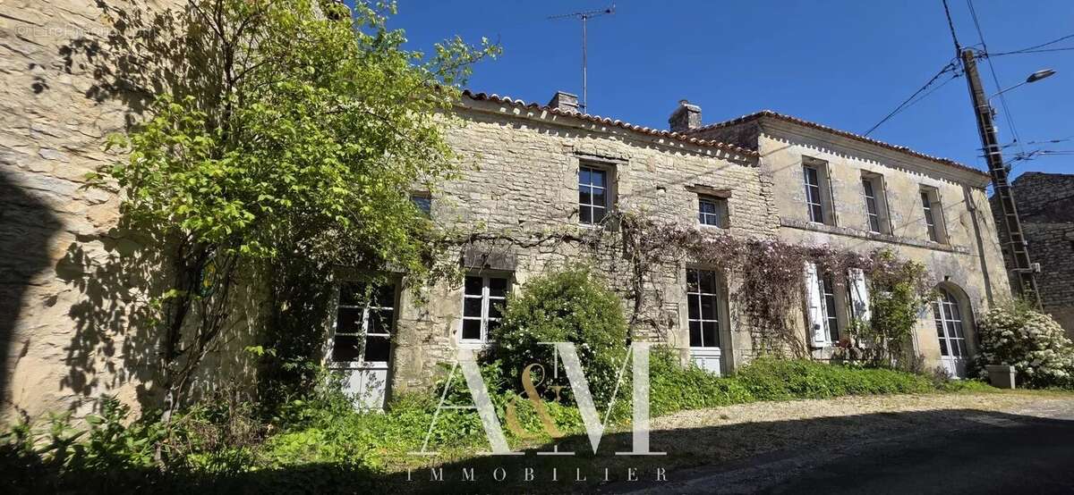 Maison à MAINE-DE-BOIXE