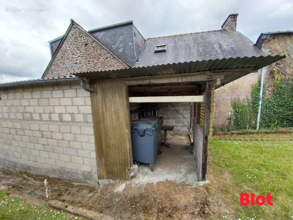 Terrain à MINIAC-MORVAN