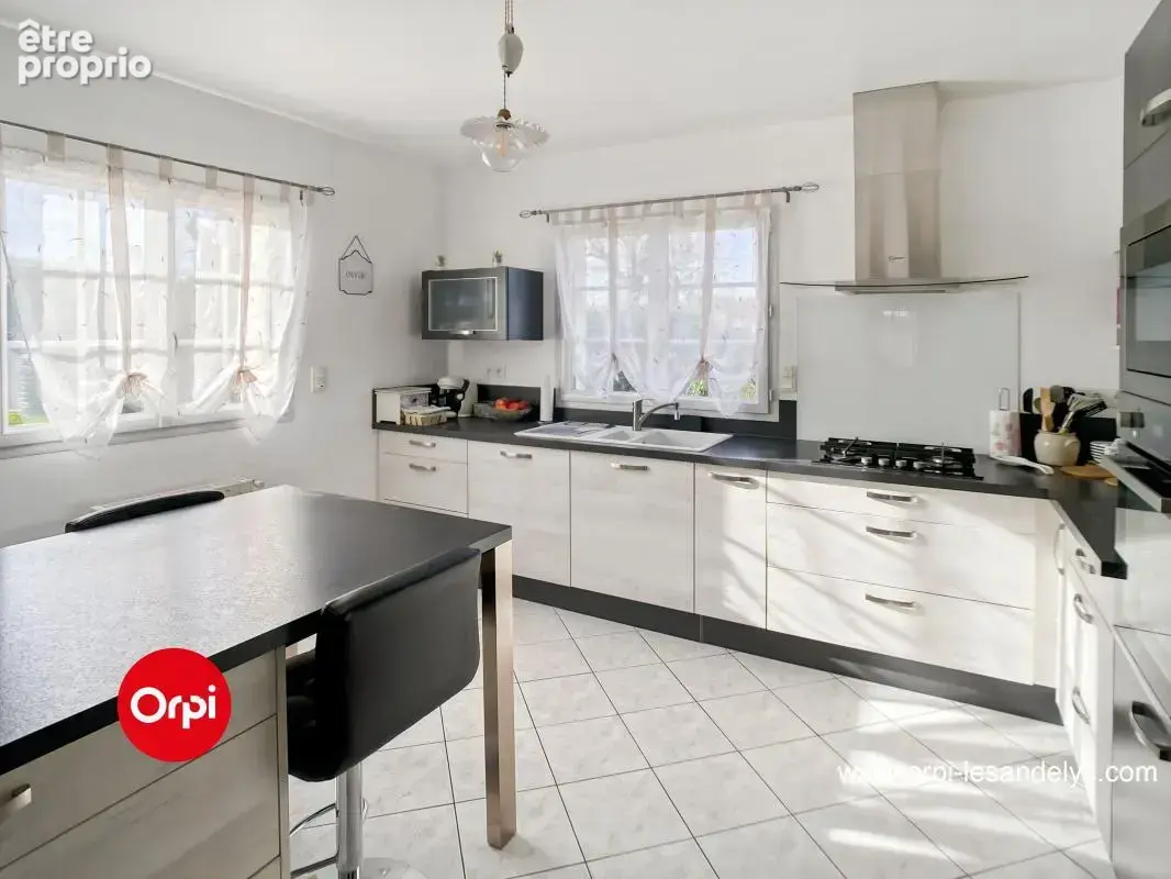 Maison avec sous sol total  À Vendre 4 chambres Vallée de Seine Jardin - photo 8