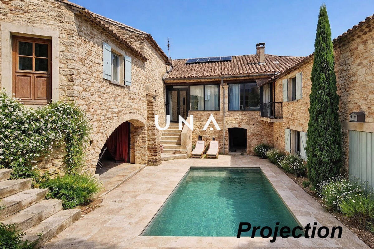 Maison à UZES