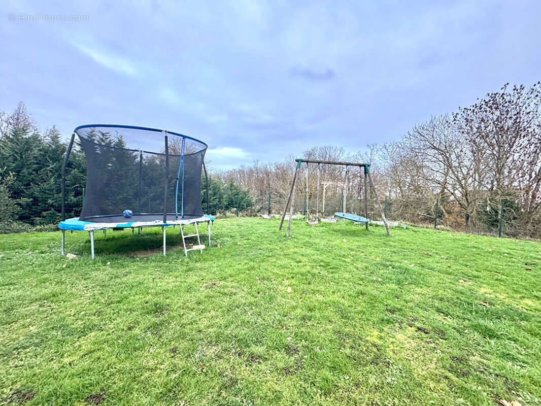 Maison à SAINT-LUBIN-DES-JONCHERETS