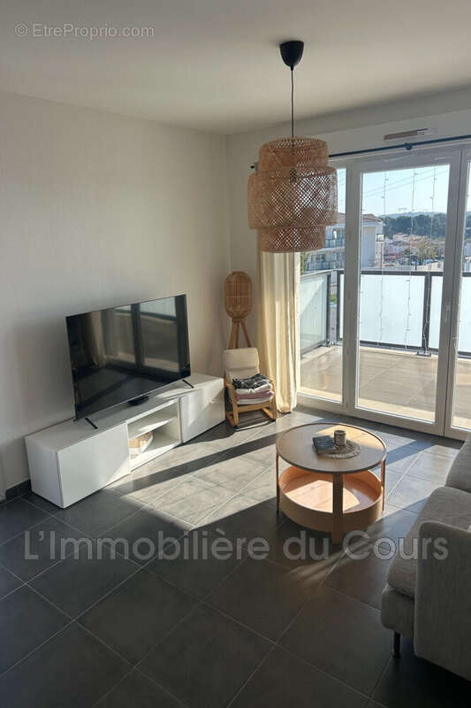 Appartement 62 m² à Port-De-Bouc  - photo 2
