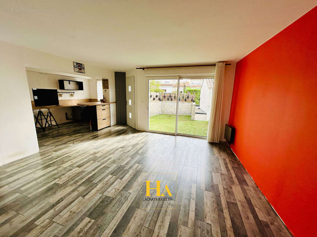 Maison à MALATAVERNE