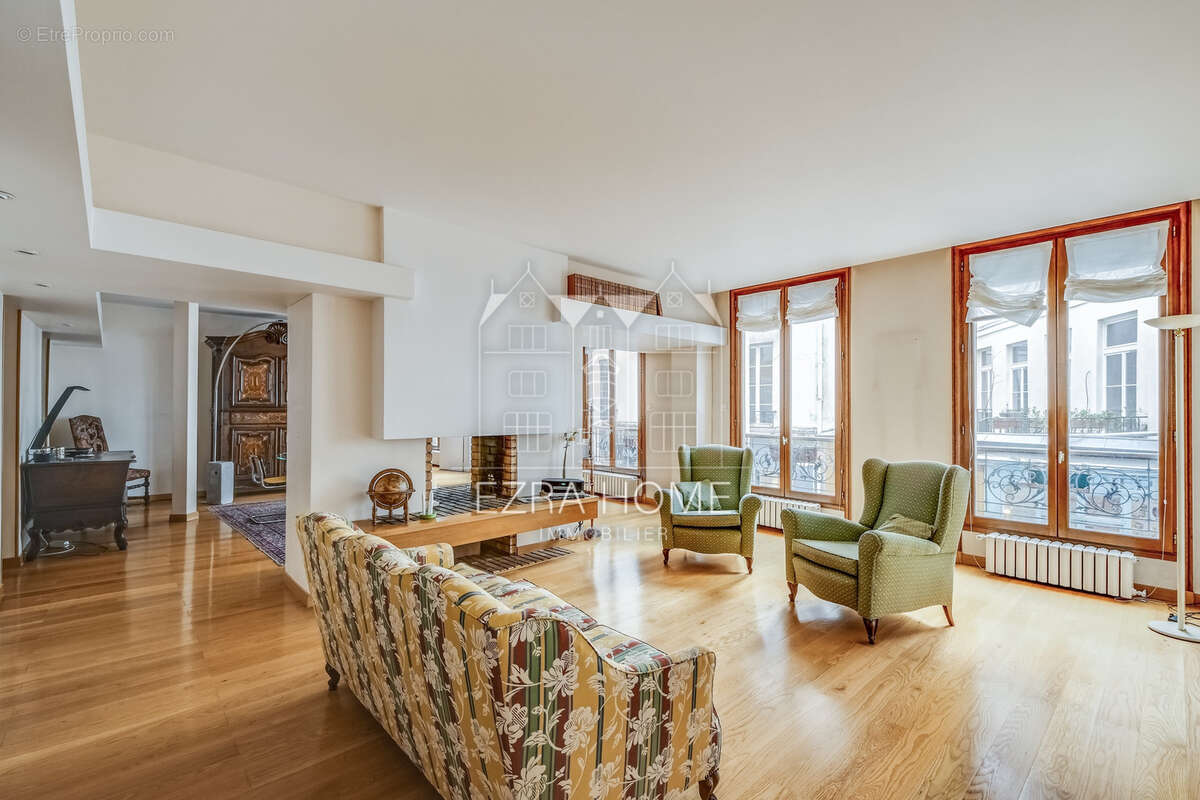 Appartement à PARIS-3E