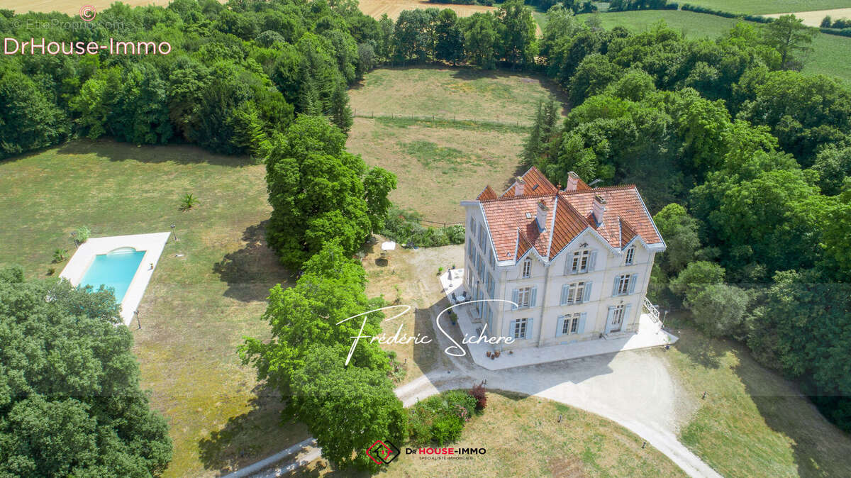 Maison à SAINT-JEAN-D&#039;ANGELY