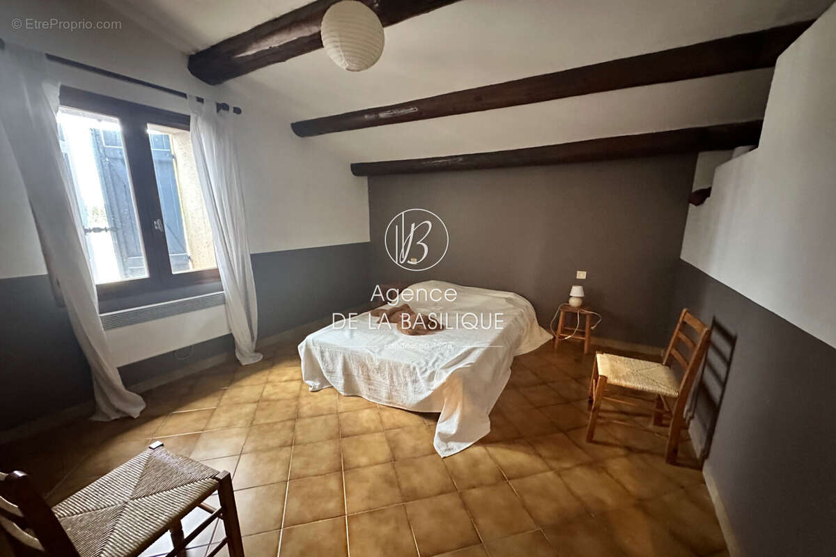 Maison à SAINT-MAXIMIN-LA-SAINTE-BAUME