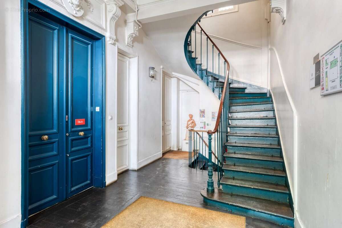 Appartement à PARIS-17E