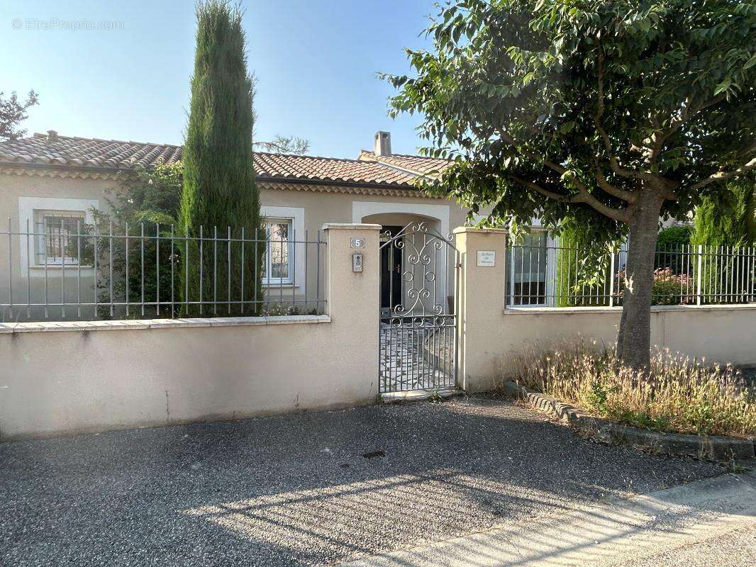 Maison à VAISON-LA-ROMAINE