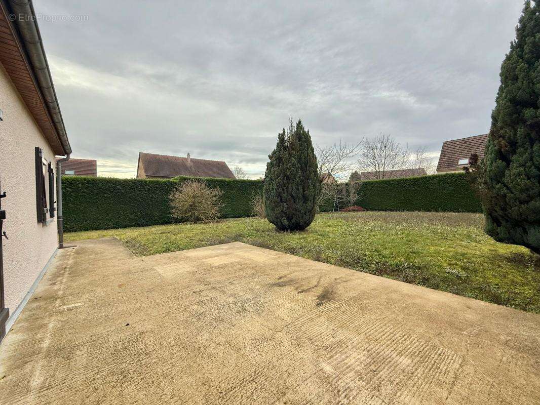 Maison à LONGECOURT-EN-PLAINE