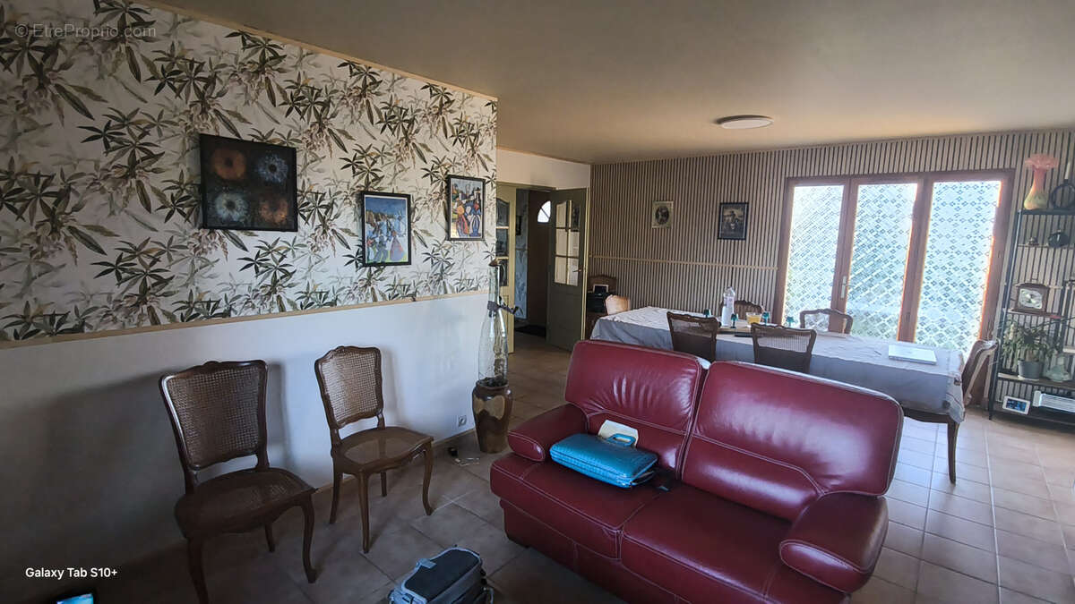 Maison à NEUVIC-ENTIER