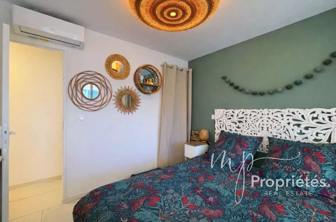 Appartement à LA CROIX-VALMER