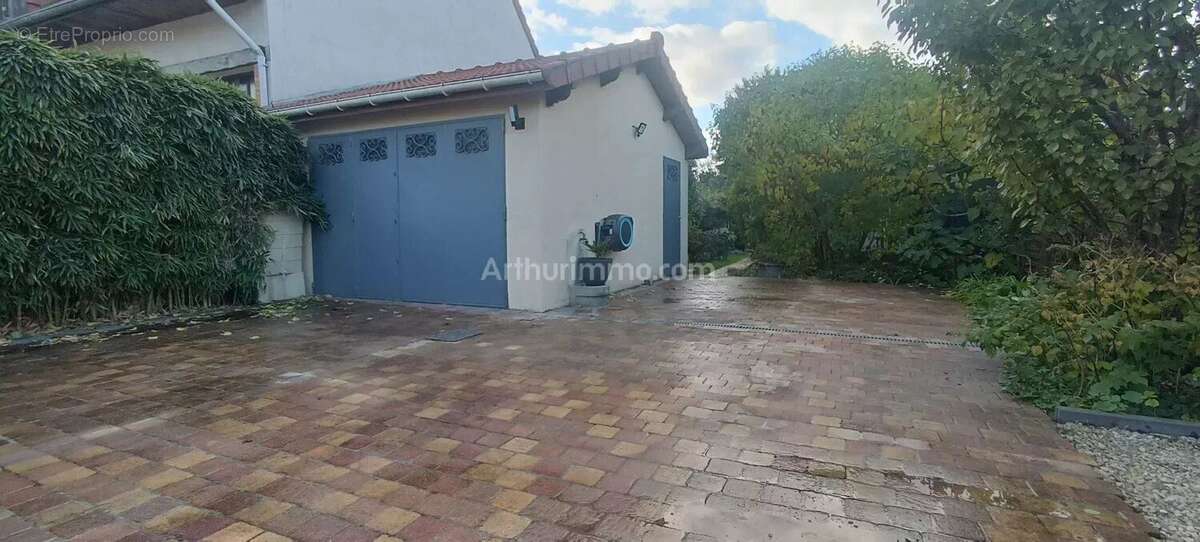 Maison à RIS-ORANGIS